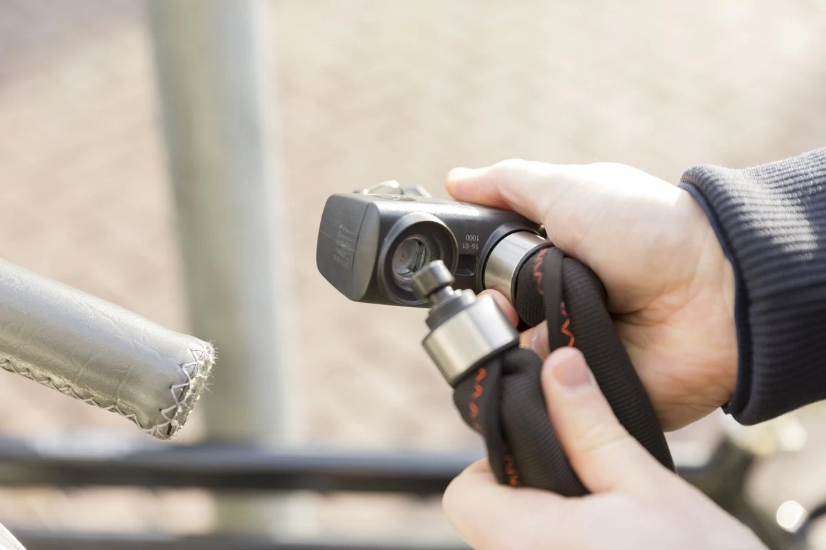 AXA Foldable 800 Vouwslot - Fietsslot - Met Houder - 100 Cm - Zwart - Afbeelding 6